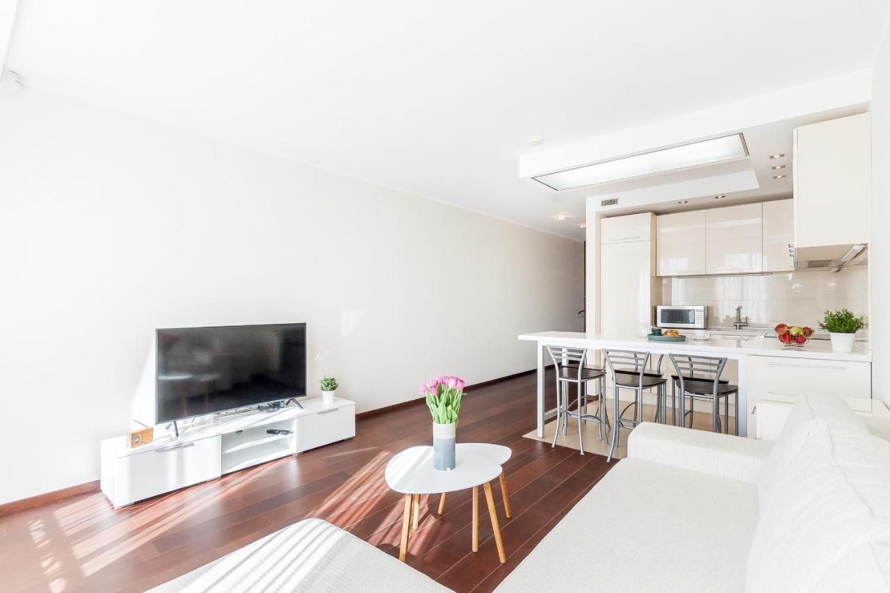Central Apartment In Gedimino Av By Urban Rent วิลนีอุส ภายนอก รูปภาพ
