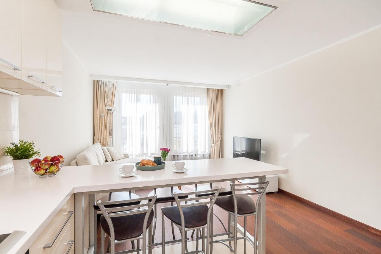 Central Apartment In Gedimino Av By Urban Rent วิลนีอุส ภายนอก รูปภาพ